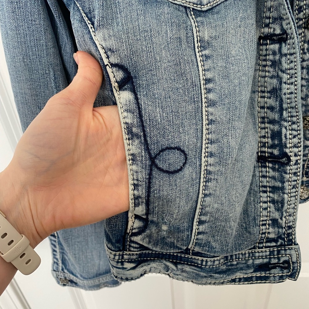 Vanity Denim Jacket - Picture 4 of 5